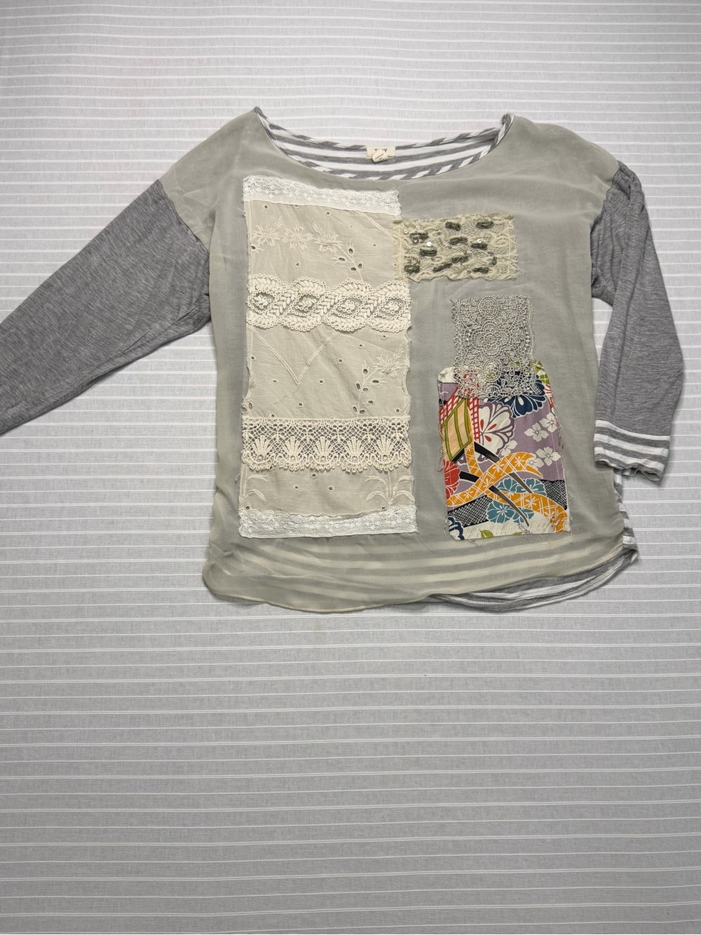 TINY Anthropologie Mixed Media Lace Patchwork Top – Size Small 🤍